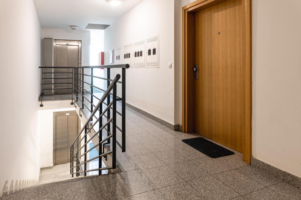 Flexible Selfcheckins 29 - Zagreb - Garage - Loggia - New - Apartments Repinc ภายนอก รูปภาพ